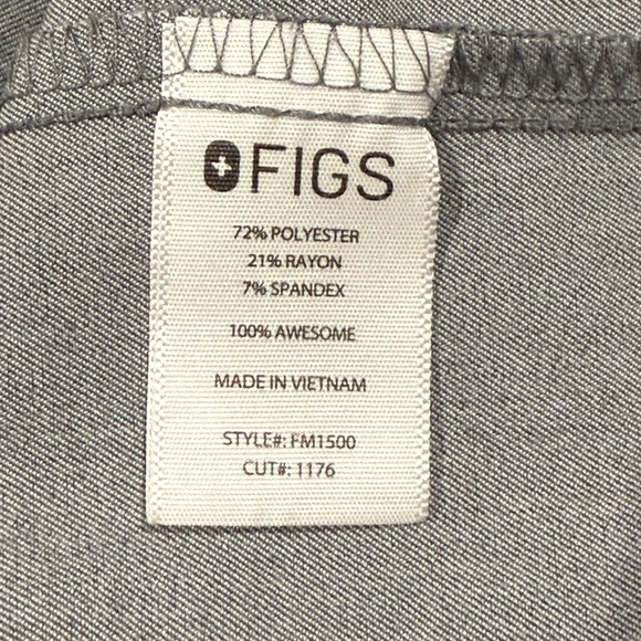 Figs Technical Collection scrub top in graphite gray - Picture 3 of 9